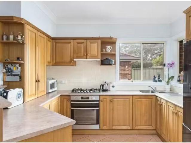 For Rent! 2/2 4 Bean Street, THIRROUL House for rent Listed b.