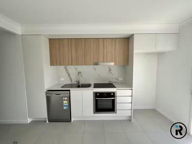 New 2/32 Argule Street, Hillcrest, QLD 4118