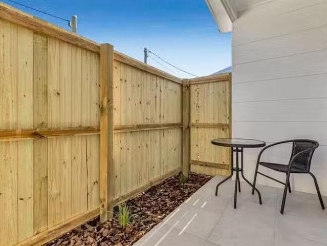 Nice 2/36 Gum Street, Wynnum, QLD 4178