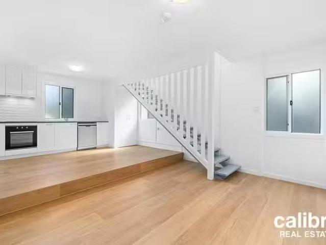 For Rent! 2/38 Chermside Street, Grange, QLD 4051