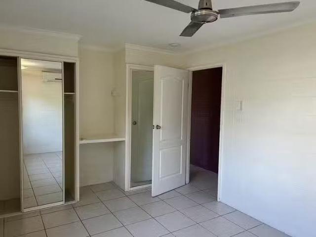 Nice 2/38 Marconi Street, Wulguru, QLD 4811