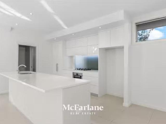 For Rent! 2/3 Berringar Road, Valentine Townhouse for rent Li.