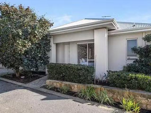 Just in! 2/3 Firbank Road, Beeliar, WA 6164
