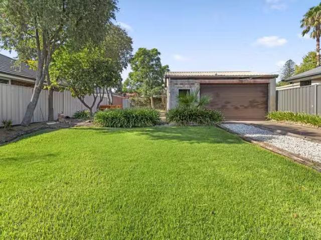 Nice 23 Seaview Street, FULLARTON, SA 5063 House for Rent