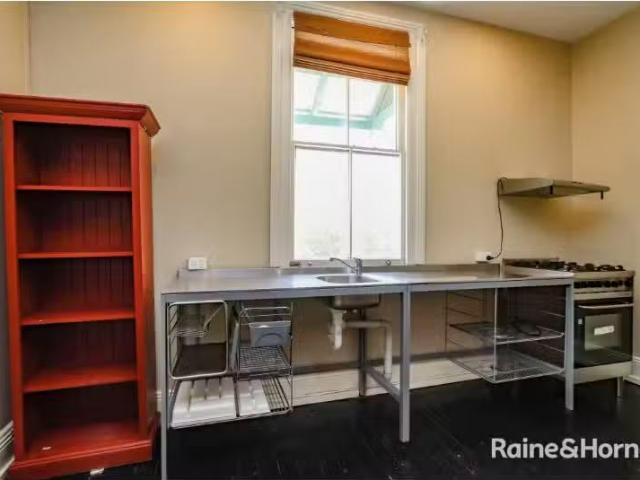 Cheap 2/ 51 53 Keppel St, BATHURST Apartment for rent Listed.