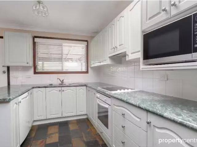 Cheap 2 Capricorn Avenue, CRANEBROOK House for rent Listed by.