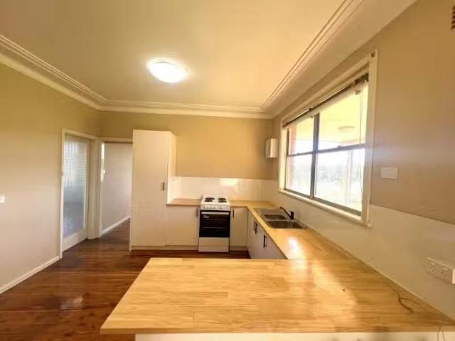 Deal! 2 Cummins Road, MENANGLE PARK House for rent Listed by.