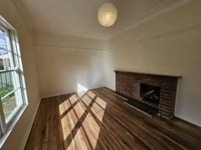 Unique 2 Arthur Street, MITTAGONG House for rent Listed by Re.