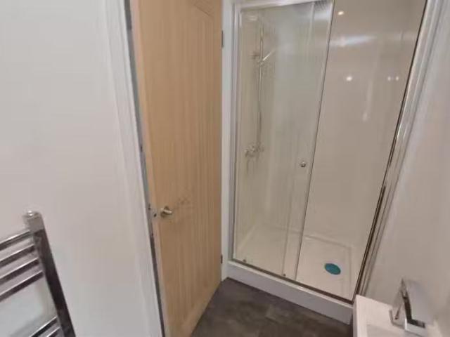 New 2 BA 3 bedroom detached house for rent in May Cottage, Chu.