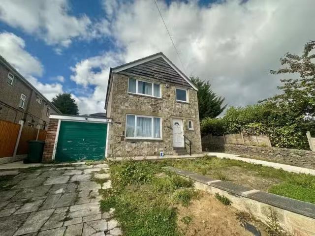 Charming 2 BA 3 bedroom detached house for rent in Springfield.