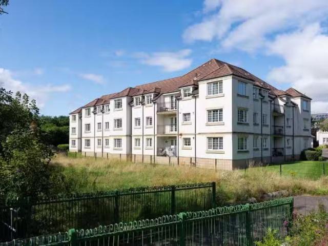 New 2 BA 3 bedroom flat for rent in Wyvis Road, Broughty Ferry.