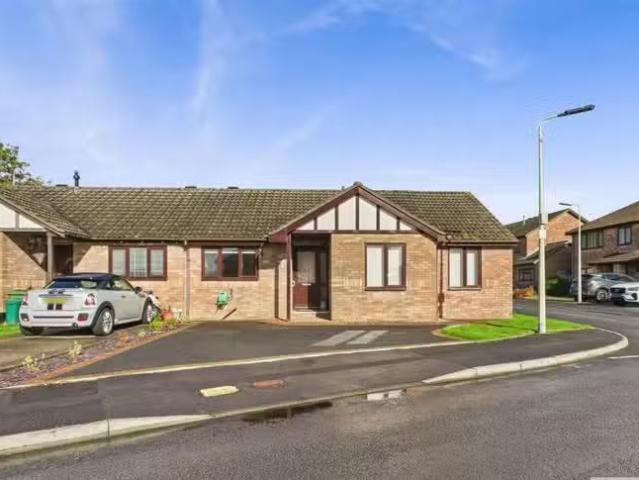 Unique 2 BA 3 bedroom semi detached bungalow for rent in Cotte.