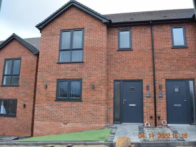 For Rent! 2 BA 3 bedroom semi detached house for rent in 7 All.