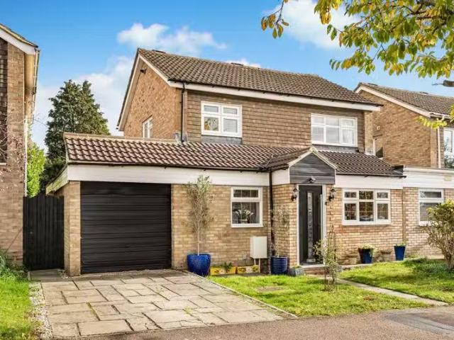 New 2 BA 3 bedroom semi detached house for rent in Coopers Mea.