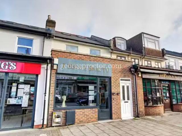 New 2 BA 2 bedroom apartment for rent in Chatterton Road, Brom.