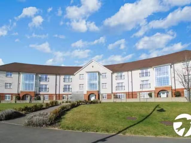Just in! 2 BA 2 bedroom flat for rent in Saltwood House, Candy.
