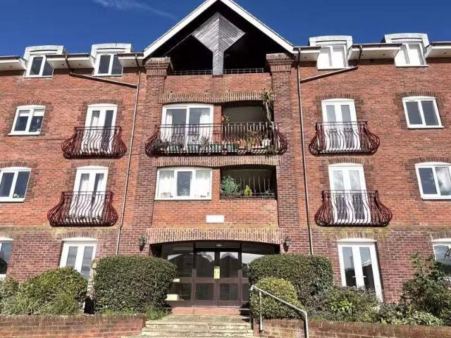 For Rent! 2 BA 2 bedroom flat for rent in The Quay, Exeter, EX2