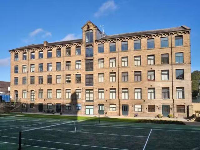 New 2 BA 2 bedroom flat for rent in Victoria Mills, Salts Mill.