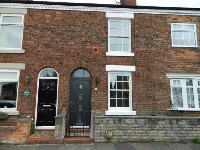 Unique 2 BA 2 bedroom terraced house for rent in Victoria Stre.