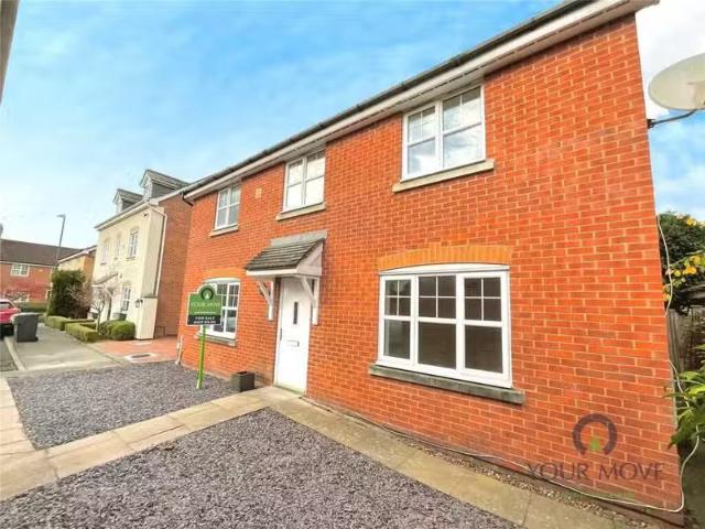 New 2 BA 4 bedroom detached house for rent in Vale Grove, Brom.