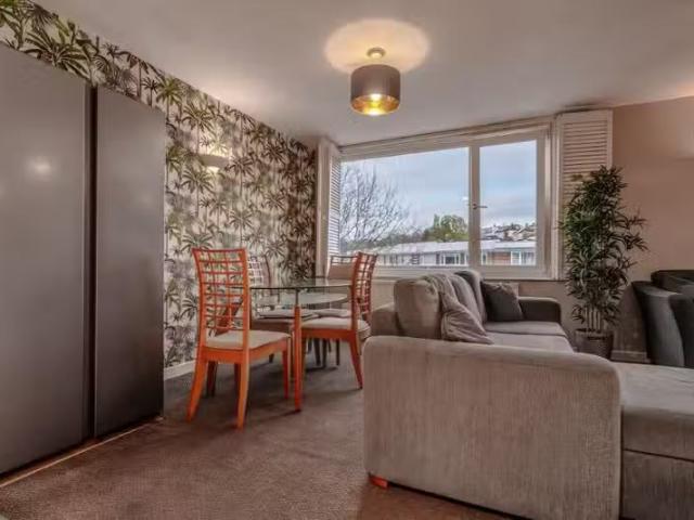 New 2 BA 4 bedroom end of terrace house for rent in Charlecomb.