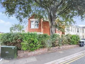 Rental! 2 BA 5 bedroom property for rent in Talbot Road, Winto.