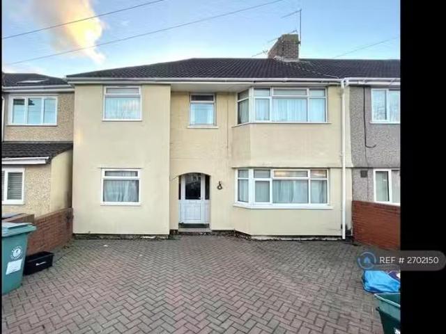 For Rent! 2 BA 6 bedroom terraced house for rent in Dryleaze R.