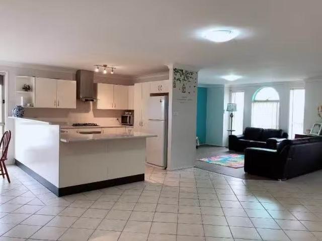 New 2 Balira Place, Worrigee House for rent Listed by Christo.