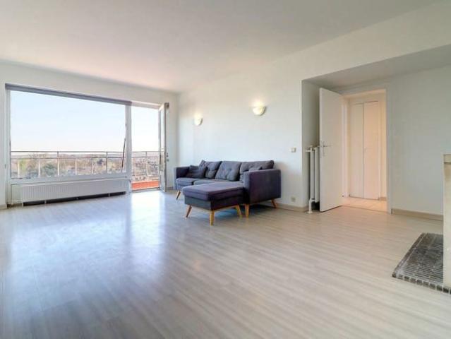 nice 2 bedr apartment renovated Chant d'Oiseau / St Julien