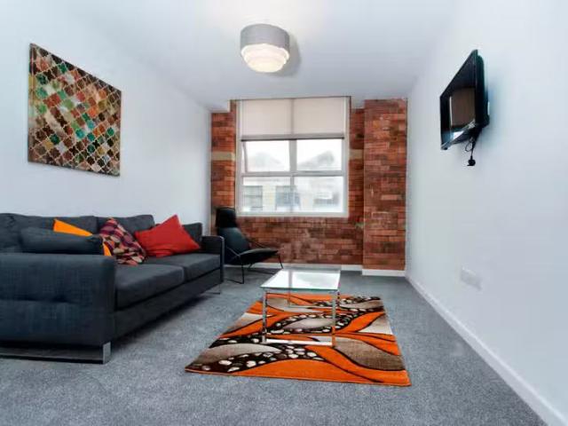 Rental! 2 bedroom apartment for rent in 1 Balme Street, City C.