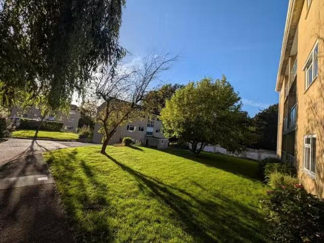 For Rent! 2 bedroom apartment for rent in Weston Park Court, B.