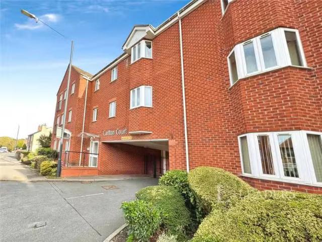 Cheap 2 bedroom flat for rent in Nuneaton Road, Bedworth, Warw.