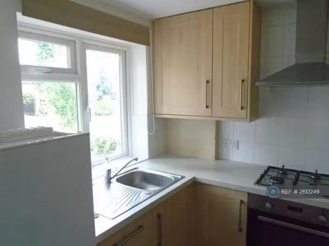 Nice 2 bedroom flat for rent in Adele Avenue, Welwyn, AL6