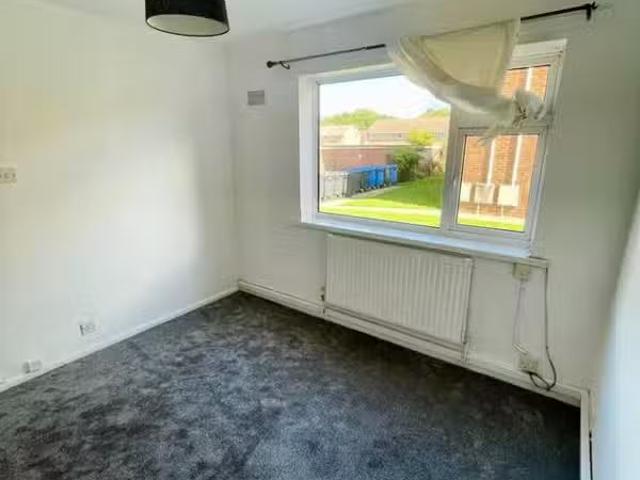 Cheap 2 bedroom flat for rent in Blandford Road, BH15
