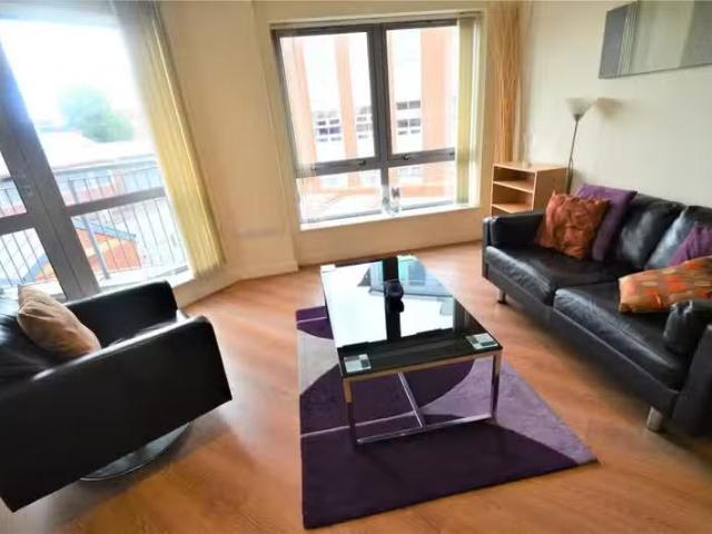 Nice 2 bedroom flat for rent in Hall Street, Birmingham, West.