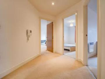 For Rent! 2 bedroom flat for rent in Hall Street, Jewellery Qu.