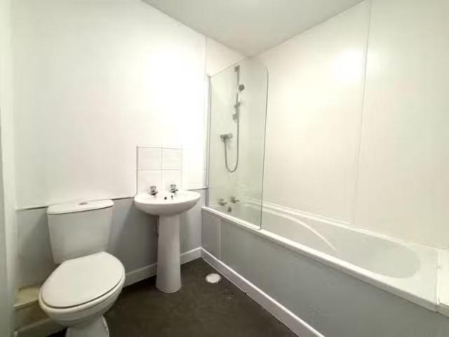 For Rent! 2 bedroom flat for rent in Kings Close, Kings Norton.