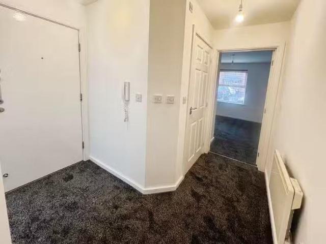 New 2 bedroom flat for rent in Sunningdale Court, Little Lever.