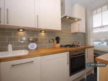 Rental! 2 bedroom flat for rent in Wickham Road, Beckenham, BR3