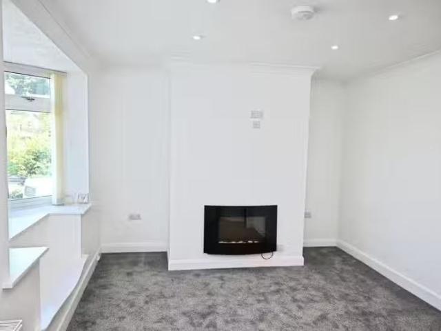 Just in! 2 bedroom flat for rent in Wilsden Road, Harden, BD16