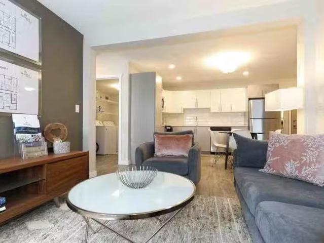 Charming 2 Bedroom Rockwood Landing Apartments