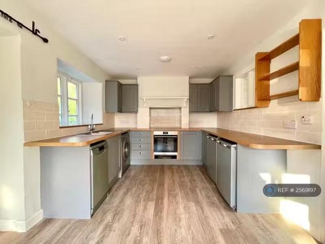 Charming 2 bedroom semi detached house for rent in Lower Zeals.