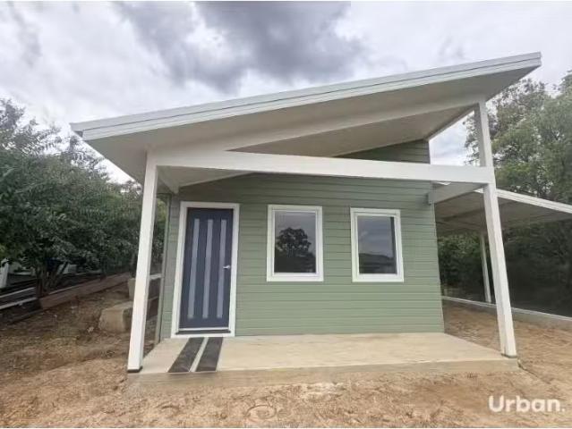 Unique 2 BR 3a York Street, Greta Apartment for rent Listed b.