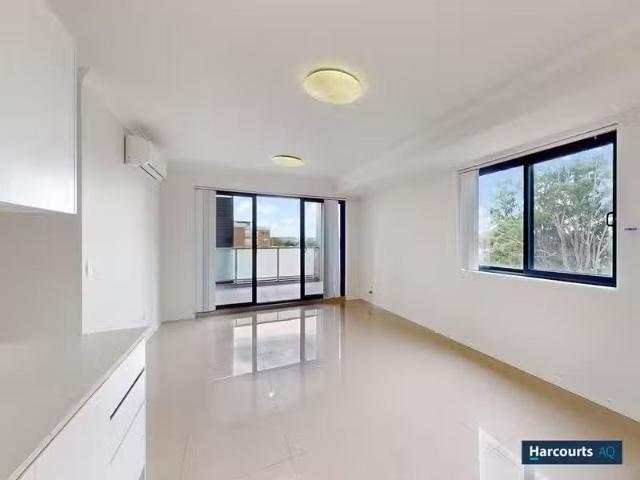 Nice 2 BR 11/18 Rawson Rd, SOUTH WENTWORTHVILLE, NSW 2145 Ap.