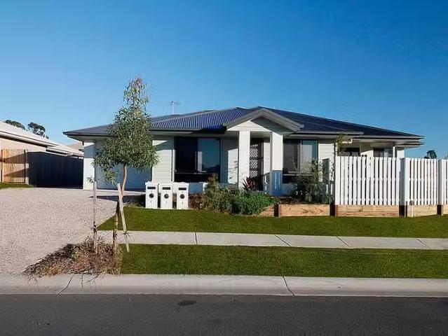Unique 2 BR 1/1 Dorado Street, YARRABILBA, QLD 4207 House fo.
