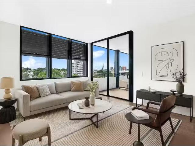 Unique 2 BR 11 Wentworth Street, Glebe Apartment for rent Lis.