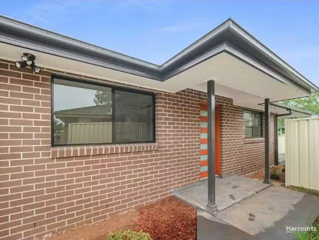 Rental! 2 BR 11A North Steyne Road, Woodbine House for rent L.