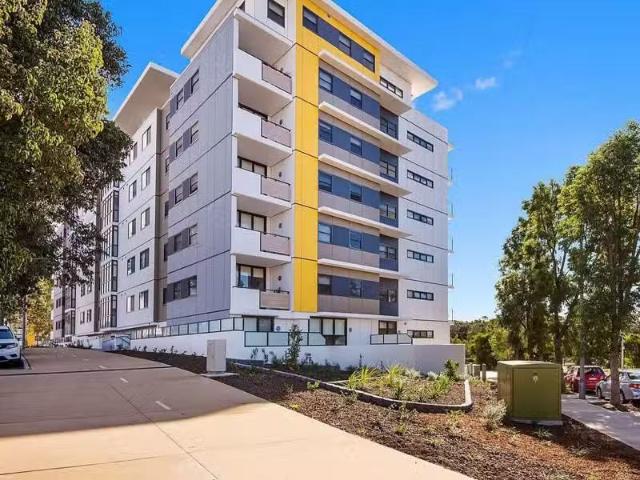 Cozy 2 BR 12/93 Caddies Boulevard, Rouse Hill Apartment for re.