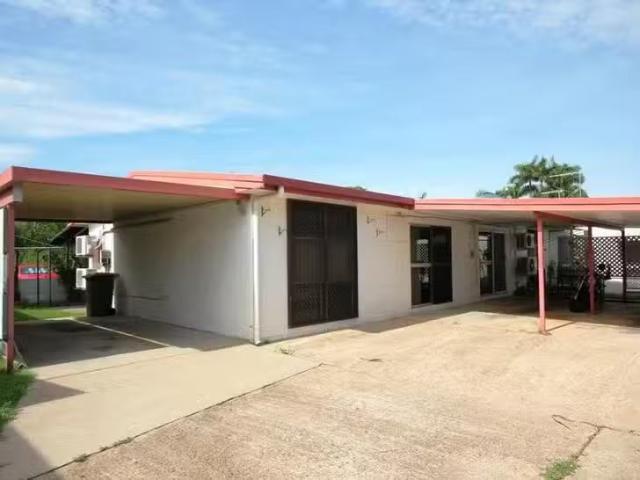 For Rent! 2 BR 1/38 Meenan Street, Garbutt, QLD 4814