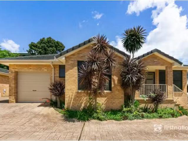Nice 2 BR 1/33 Old Saddleback Road, Kiama Apartment for rent.